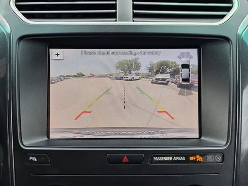 Used 2019 Ford Explorer XLT w/ Equipment Group 202A FWD image 16