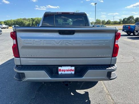 Used 2023 Chevrolet Silverado 1500 Custom AWD/4WD image 12