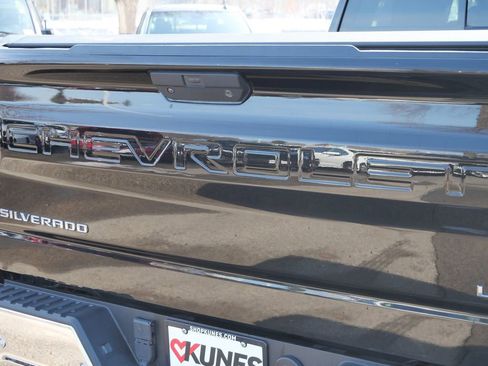 Used 2020 Chevrolet Silverado 1500 LTZ w/ LTZ Premium Package image 20