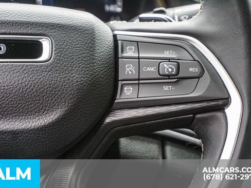 Used 2025 Jeep Grand Cherokee Altitude AWD/4WD image 29