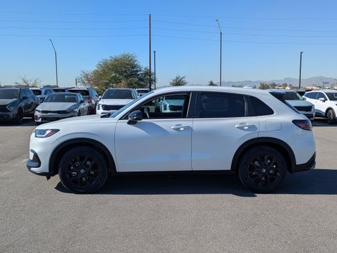 Used 2024 Honda HR-V Sport image 2