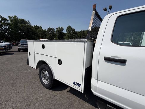 Used 2023 Ford F250 XL w/ Snow Plow Prep Package AWD/4WD image 12