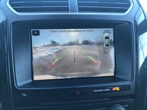 Used 2018 Ford Explorer XLT w/ Equipment Group 202A image 22