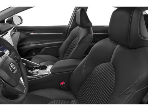 Used 2018 Toyota Camry SE FWD image 8