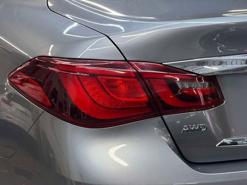 Used 2019 INFINITI Q70 Luxe w/ Proactive Package AWD/4WD image 18