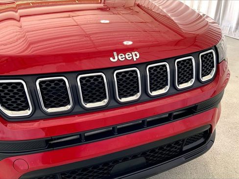 Used 2023 Jeep Compass Sport image 30