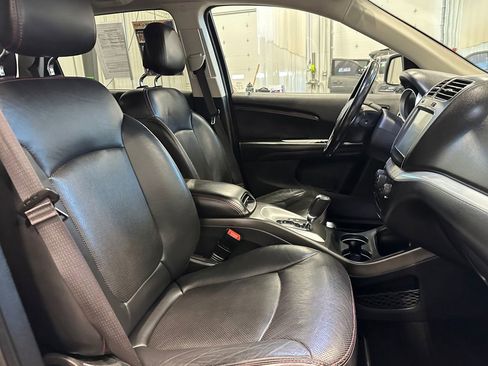 Used 2019 Dodge Journey GT AWD/4WD image 32