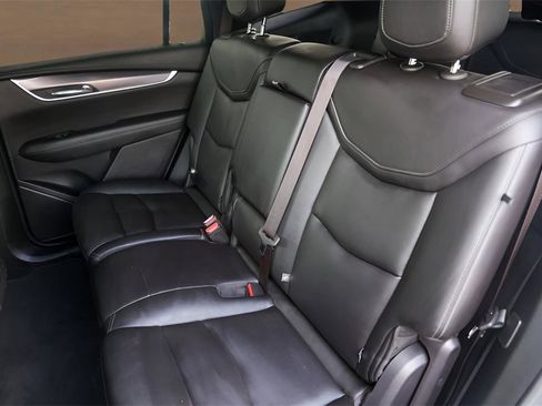 Used 2022 Cadillac XT6 Luxury image 25