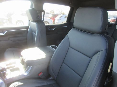 New 2026 GMC Sierra 1500 SLT w/ SLT Premium Plus Package image 14