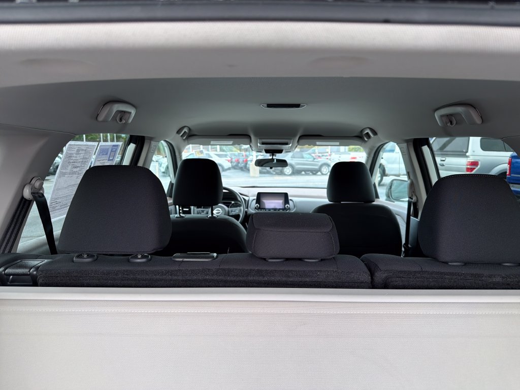Used 2023 Nissan Rogue S AWD/4WD image 8