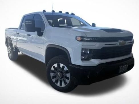Used 2024 Chevrolet Silverado 2500 Custom w/ Custom Value Package AWD/4WD image 5