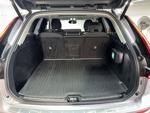 Used 2026 Volvo XC60 B5 Plus w/ Protection Package Premier AWD/4WD image 17
