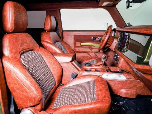 Used 2024 Ford Bronco Black Diamond image 19