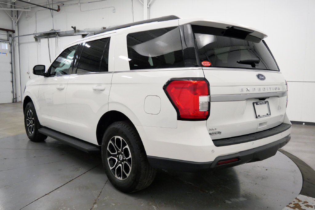 Used 2022 Ford Expedition XLT AWD/4WD image 6