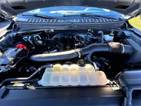 Used 2023 Ford Expedition Limited image 32