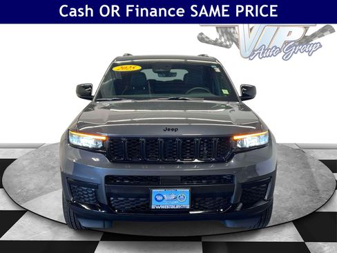 Used 2025 Jeep Grand Cherokee L Altitude AWD/4WD image 2