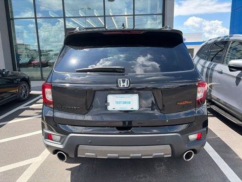 Certified 2024 Honda Passport TrailSport image 3