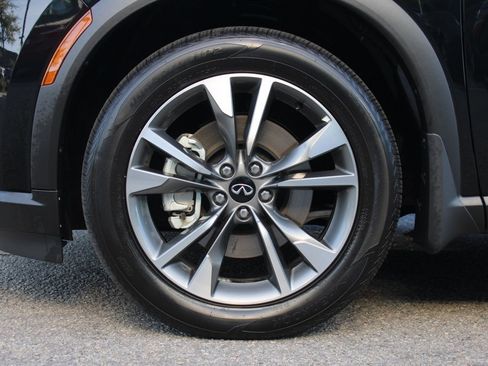 Certified 2025 INFINITI QX60 Luxe image 8