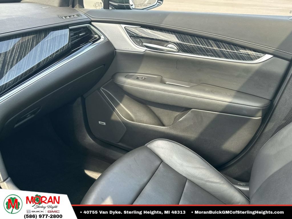 Certified 2023 Cadillac XT6 Premium Luxury AWD/4WD image 32