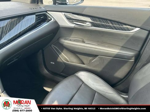Certified 2023 Cadillac XT6 Premium Luxury AWD/4WD image 32