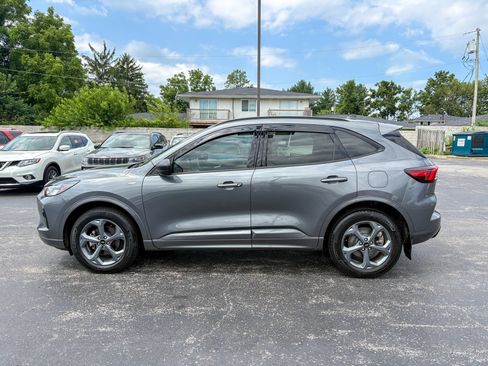Used 2023 Ford Escape ST-Line w/ Tech Pack #1 AWD/4WD image 9