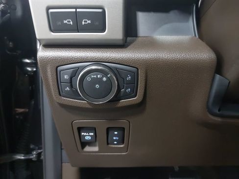 Used 2020 Ford F150 King Ranch w/ Equipment Group 601A Luxury AWD/4WD image 25