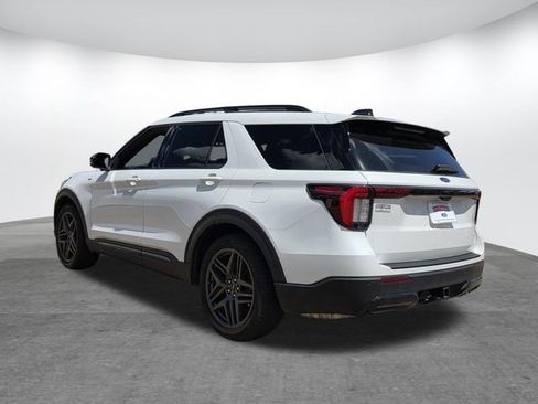 Used 2025 Ford Explorer ST-Line w/ Premium Package image 6