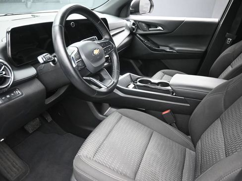 Used 2025 Chevrolet Equinox LT AWD/4WD image 16