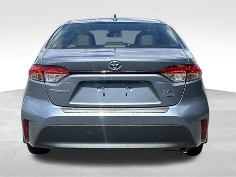 Used 2025 Toyota Corolla LE w/ LE Premium Package AWD/4WD image 4