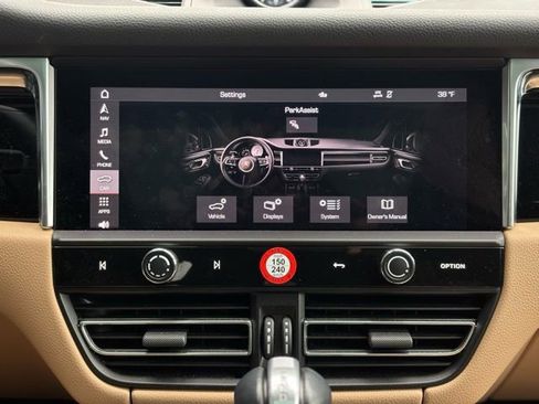 Used 2023 Porsche Macan image 37