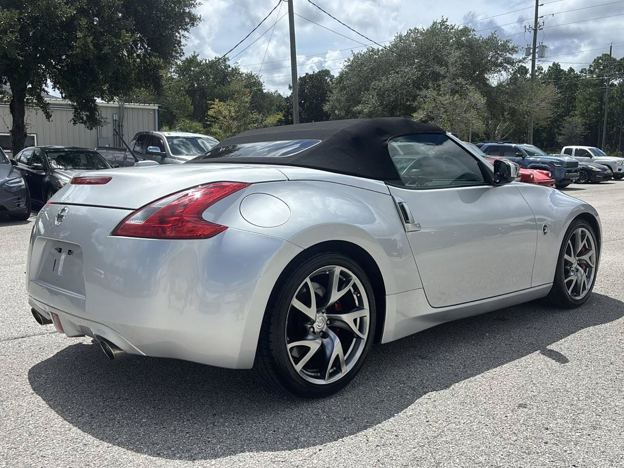 Used 2013 Nissan 370Z Touring w/ Sport Pkg RWD image 6