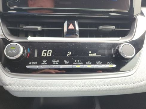 Used 2024 Toyota Corolla SE FWD image 27