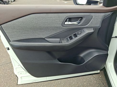Certified 2023 Nissan Rogue SV AWD/4WD image 13