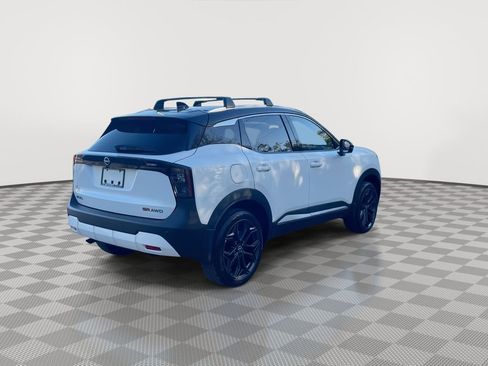 New 2026 Nissan Kicks SR w/ Cold Weather Package AWD/4WD image 10