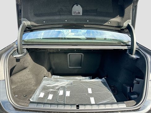 New 2026 BMW 740i w/ Premium Package image 21