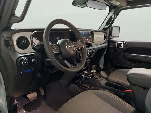 Used 2024 Jeep Wrangler Unlimited AWD/4WD image 67