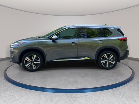Used 2023 Nissan Rogue SL w/ SL Premium Package FWD image 8