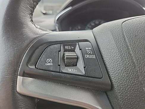 Used 2017 Chevrolet Trax LT w/ LT Convenience Package AWD/4WD image 14