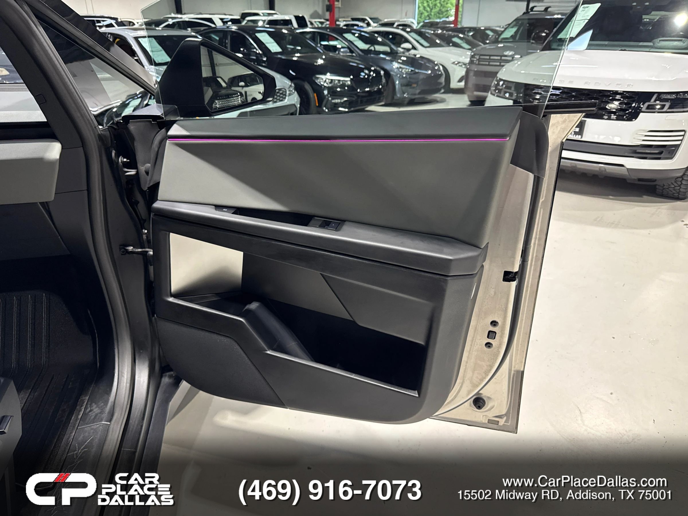 Used 2025 Tesla Cybertruck 2WD Crew Cab image 21