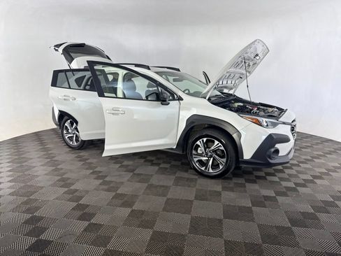 Used 2025 Subaru Crosstrek 2.5i Premium AWD/4WD image 13
