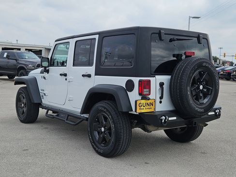 Used 2018 Jeep Wrangler Unlimited Sport S image 5