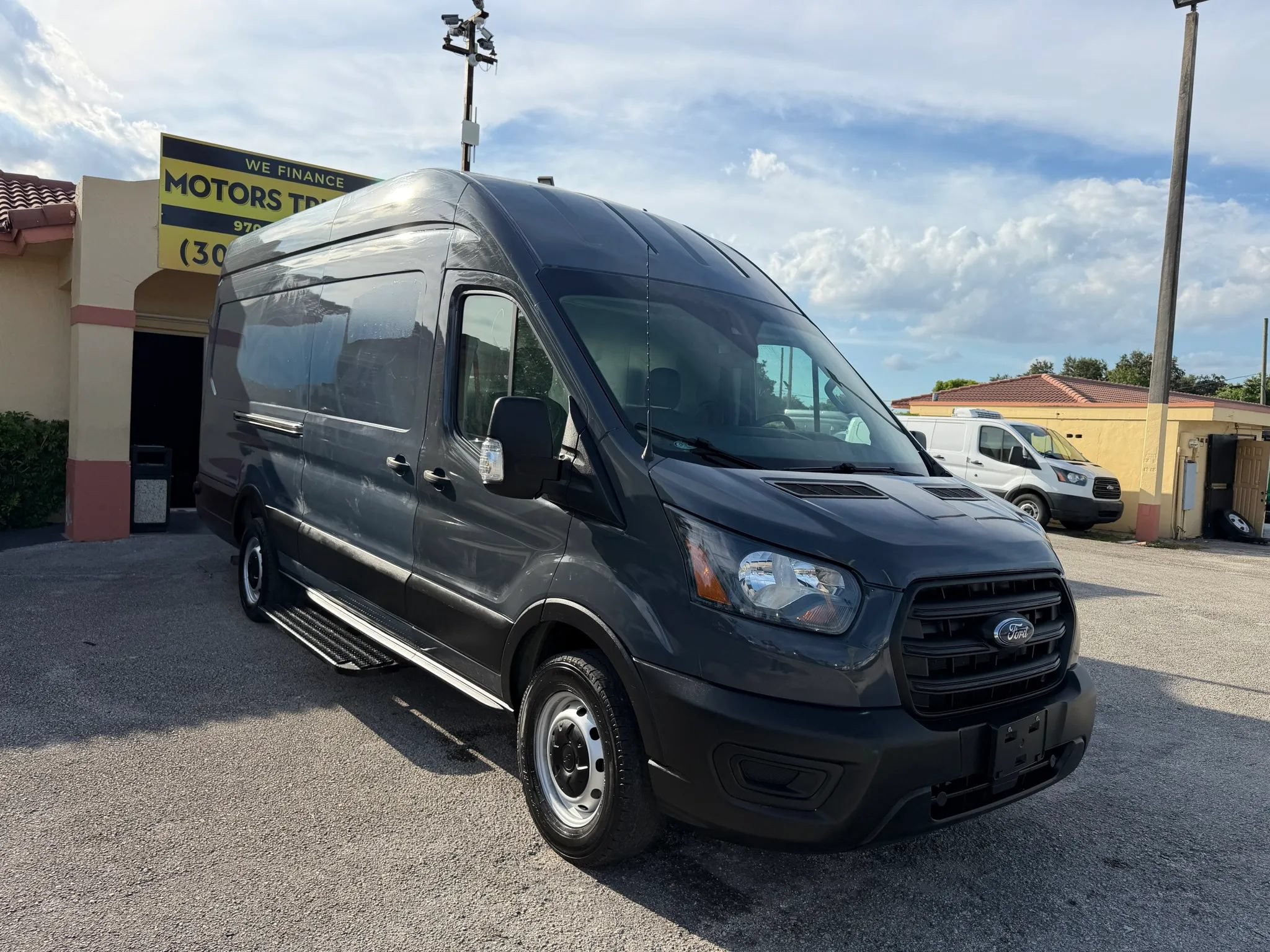 Used 2020 Ford Transit 250 148 High Roof Extended RWD image 8