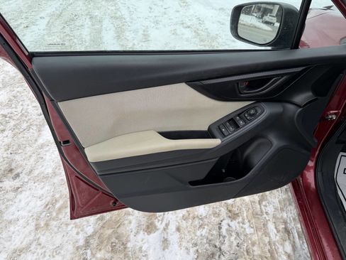 Used 2017 Subaru Impreza 2.0i Premium image 6