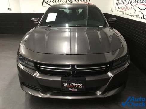 Used 2015 Dodge Charger SE w/ Power Sunroof Group AWD/4WD image 4
