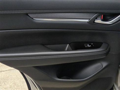 New 2025 MAZDA CX-5 AWD 2.5 S w/ Premium Plus Pkg image 11