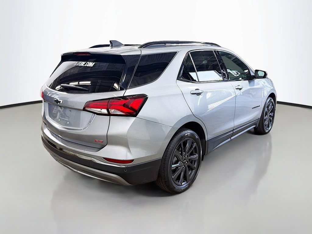 Used 2023 Chevrolet Equinox RS FWD image 9