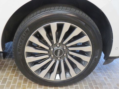 Used 2020 Lincoln Navigator Reserve w/ Luxury Package image 10