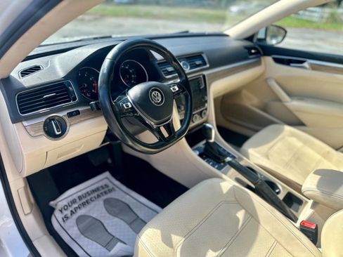 Used 2017 Volkswagen Passat 1.8T SE image 9