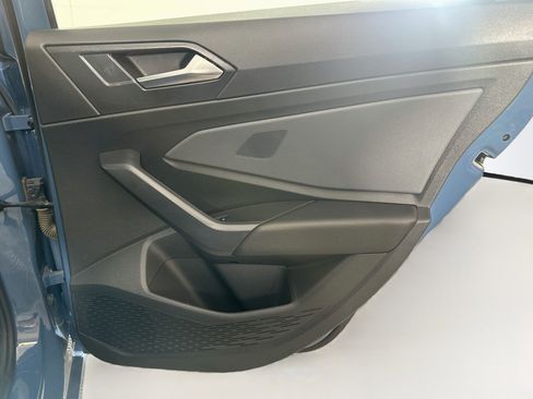 Used 2025 Volkswagen Jetta SE FWD image 29