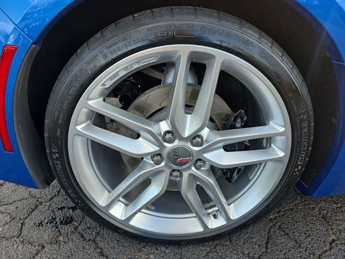 Used 2015 Chevrolet Corvette Stingray Coupe w/ 2LT Preferred Equipment Group image 17